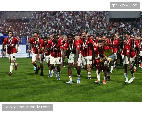 AC米兰首次夺得欧冠冠军的年份及当时的比赛情况